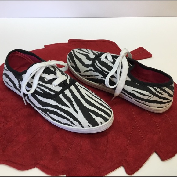 New Fun Sneakers.  Sole Mates. - Picture 5 of 8